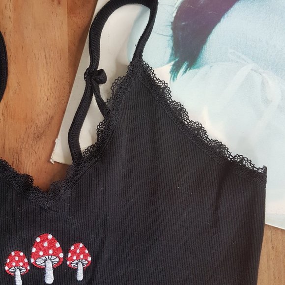 Streetwear Society - Ribbed Mushroom Crop Top - Sz M - Picture 3 of 11